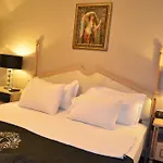 Ada Life Hotell