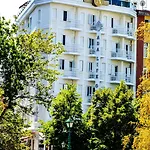 Hotel Ada Life 3*