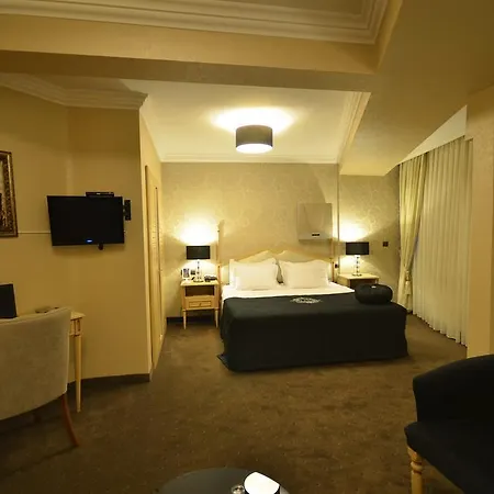 Ada Life Hotel